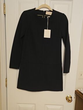 NWT Classic Six Minimalist Navy Long-Sleeve Shift Dress - Women's 4
